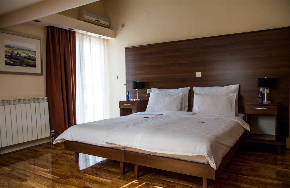 Hotel M Podgorica Eksteriør billede